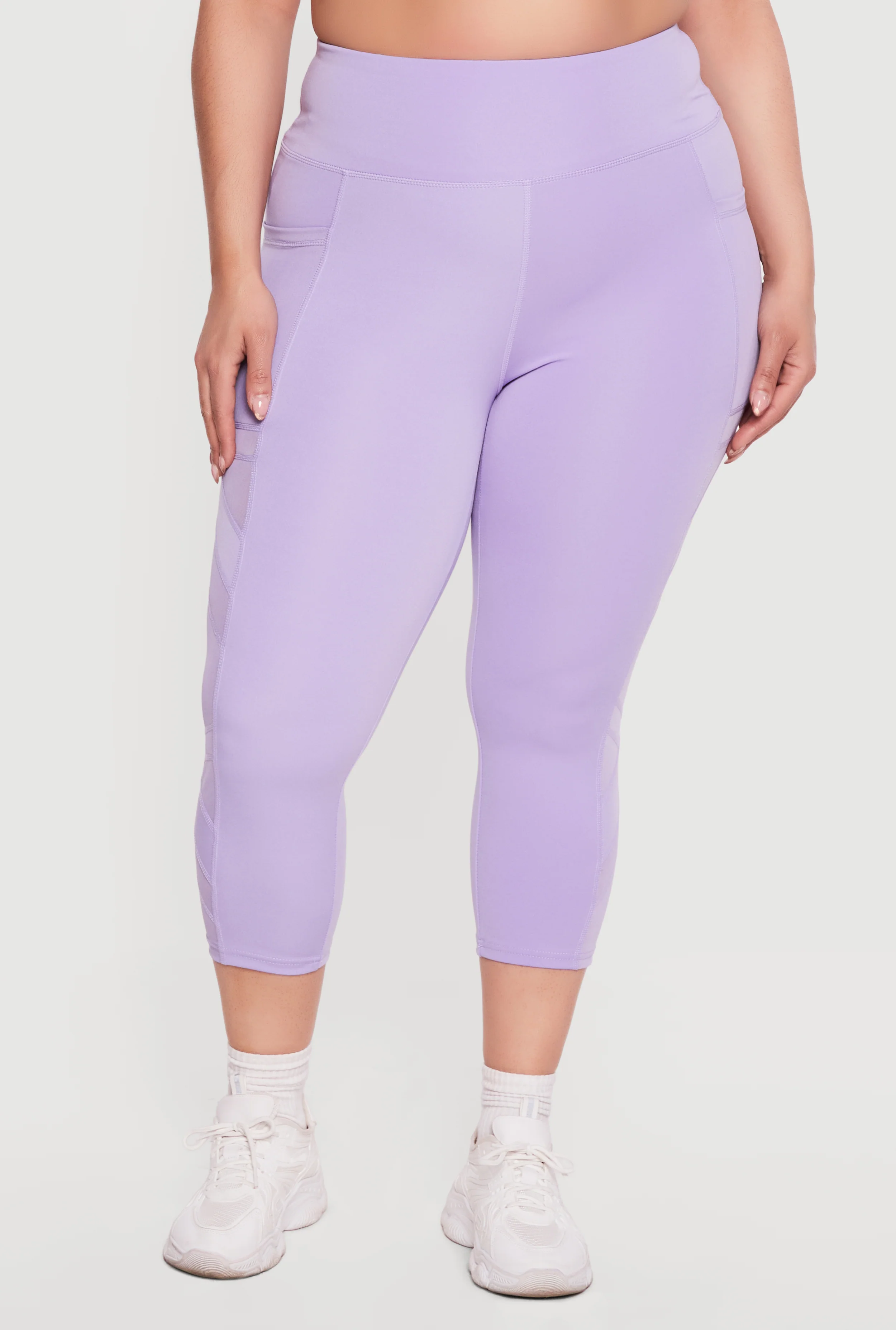 Plus Size Side Pocket Capri Leggings with Mesh Detail - Image 3