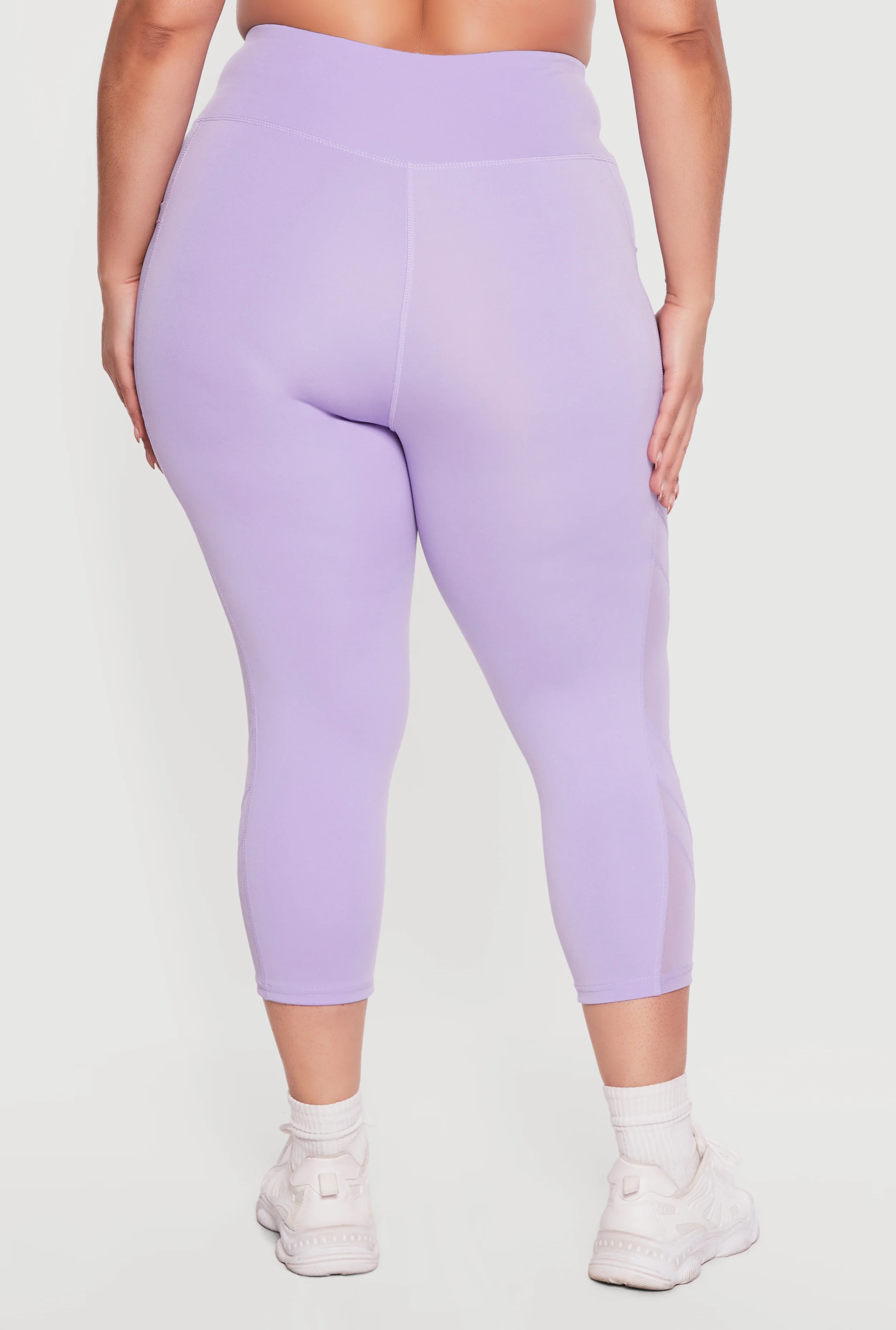 Plus Size Side Pocket Capri Leggings with Mesh Detail - Image 5
