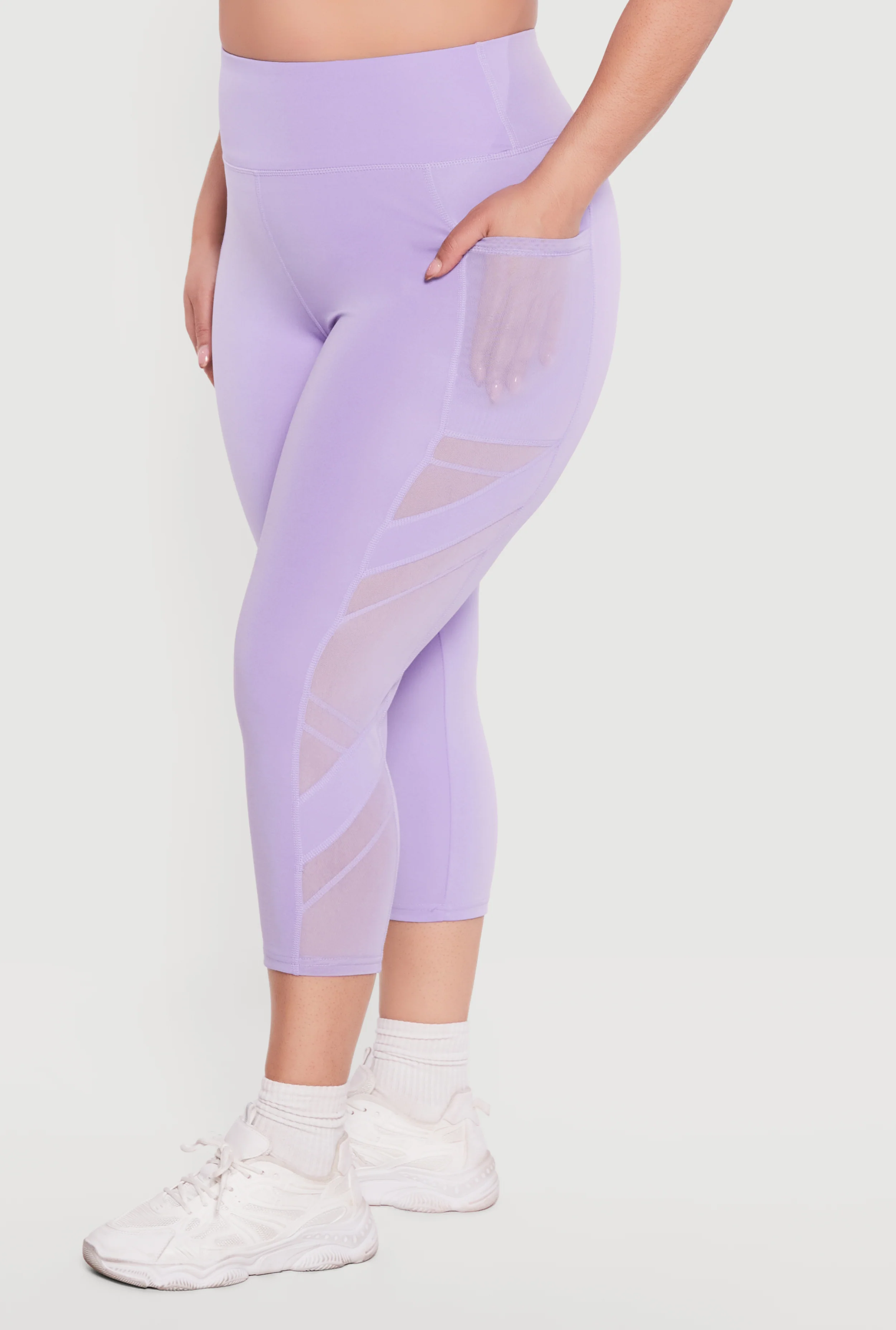 Plus Size Side Pocket Capri Leggings with Mesh Detail - Image 6