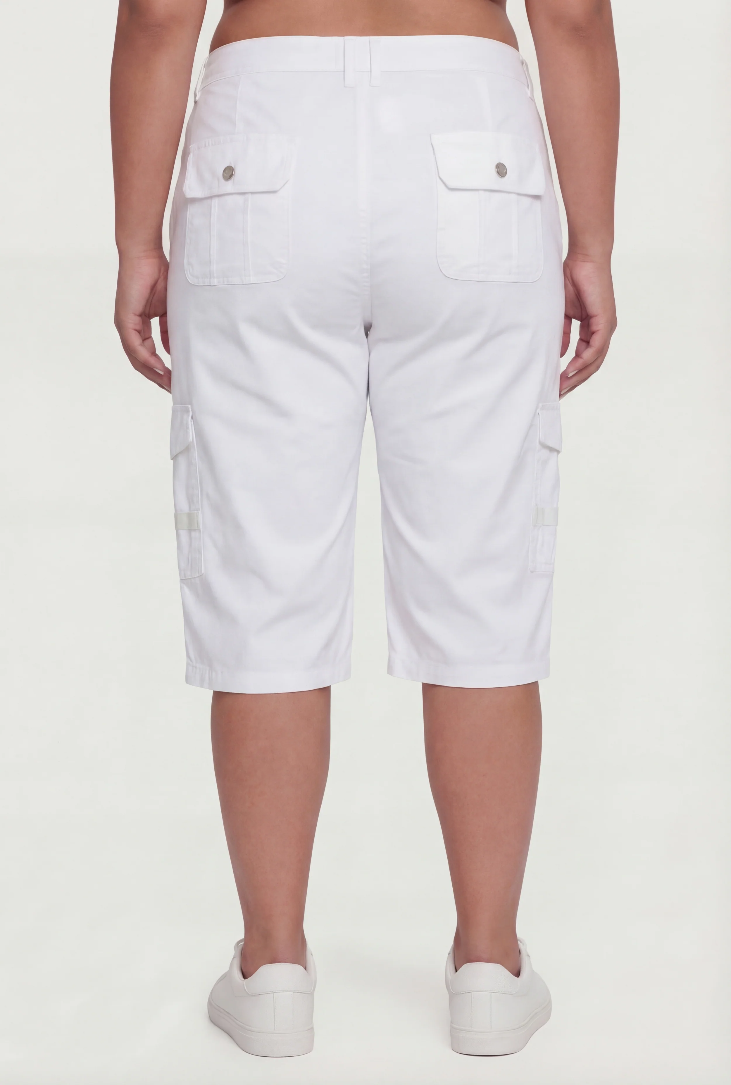 Plus Size Tabbed Cargo Pocket Bermuda Shorts - Image 5