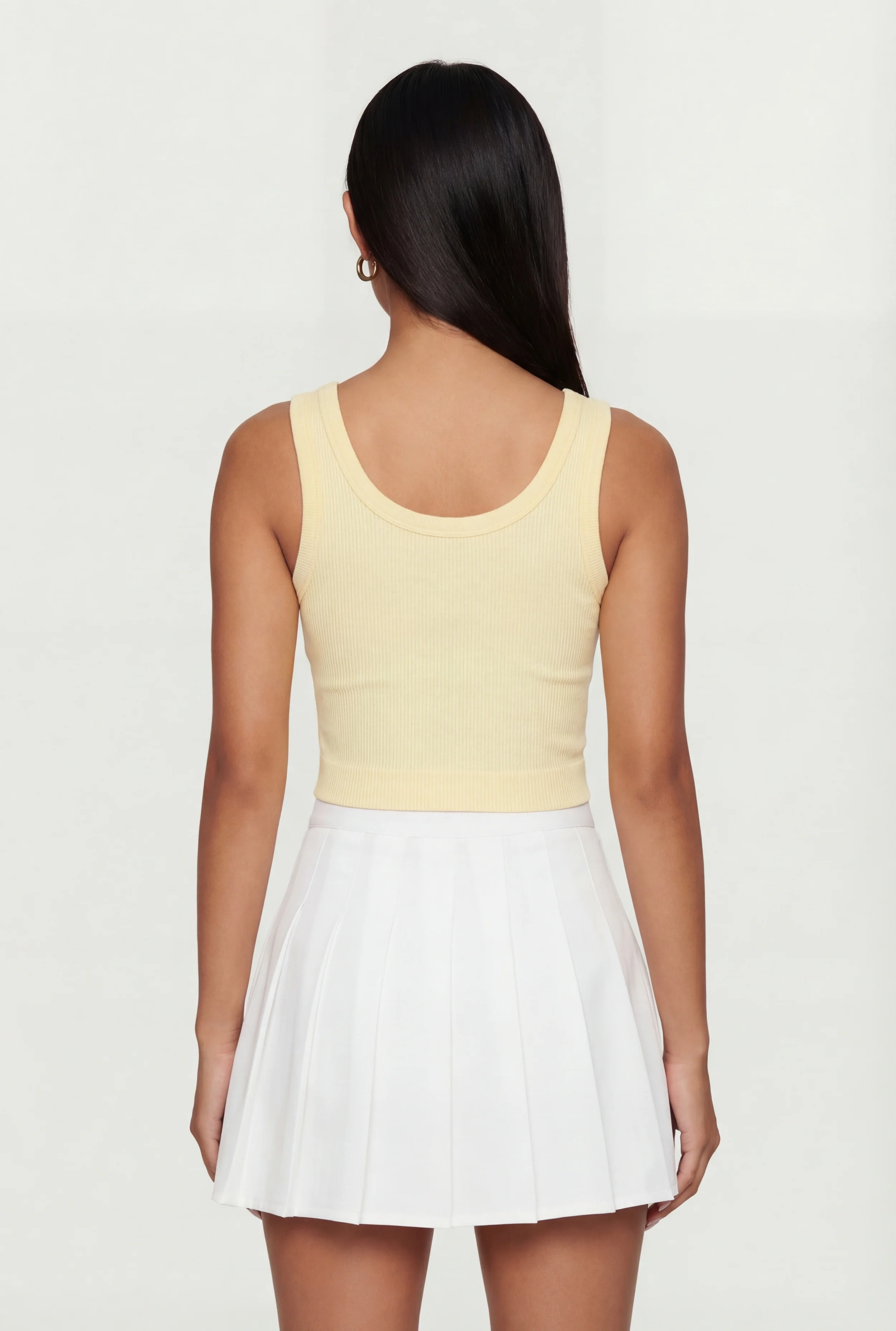 Scoop Neck Seamless Cropped Tank Top - Image 5